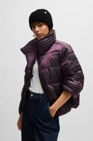 BOSS Mössa Dam – Ribbstickad Beanie med Signature Stripe Black